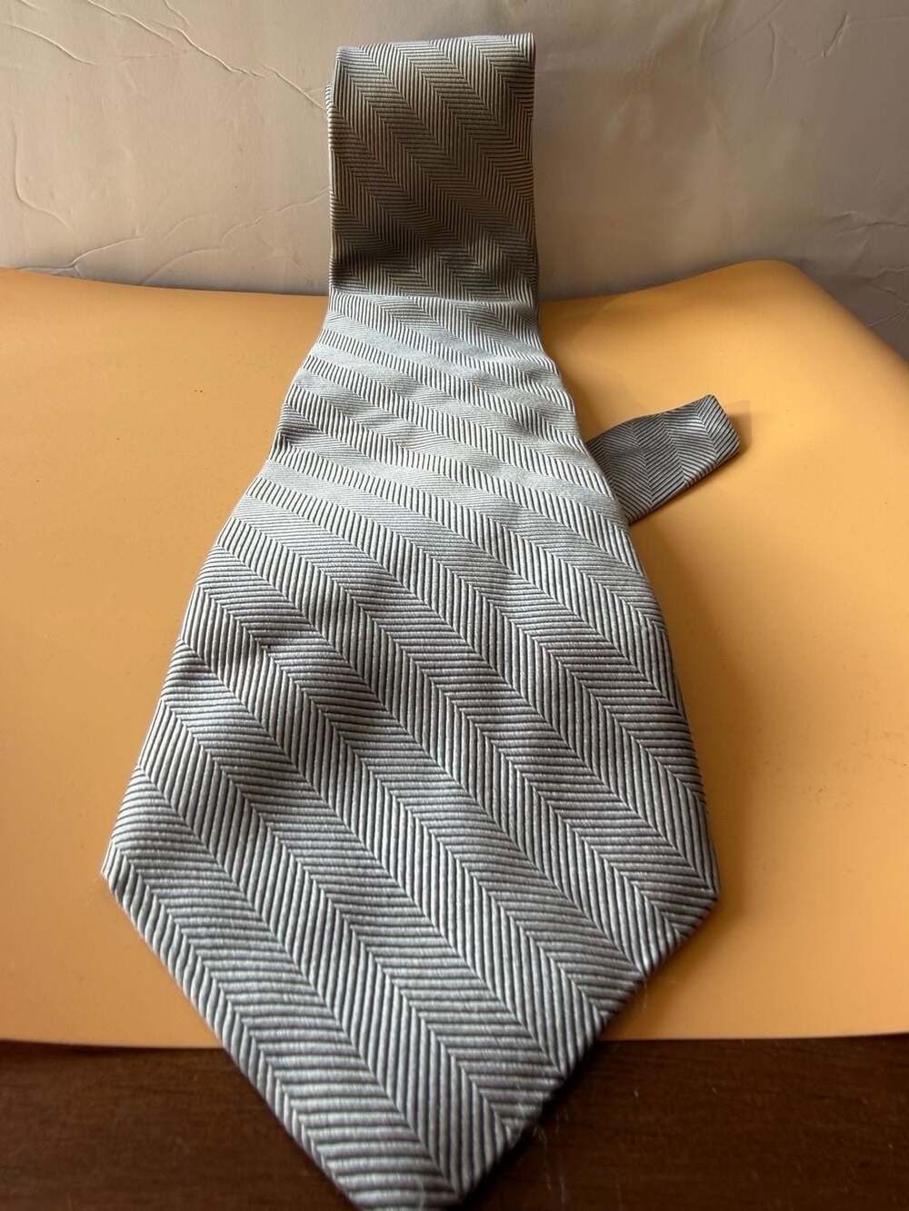 Brooks Brothers 346 Pure Silk Silver Gray Herringbone Men's Tie